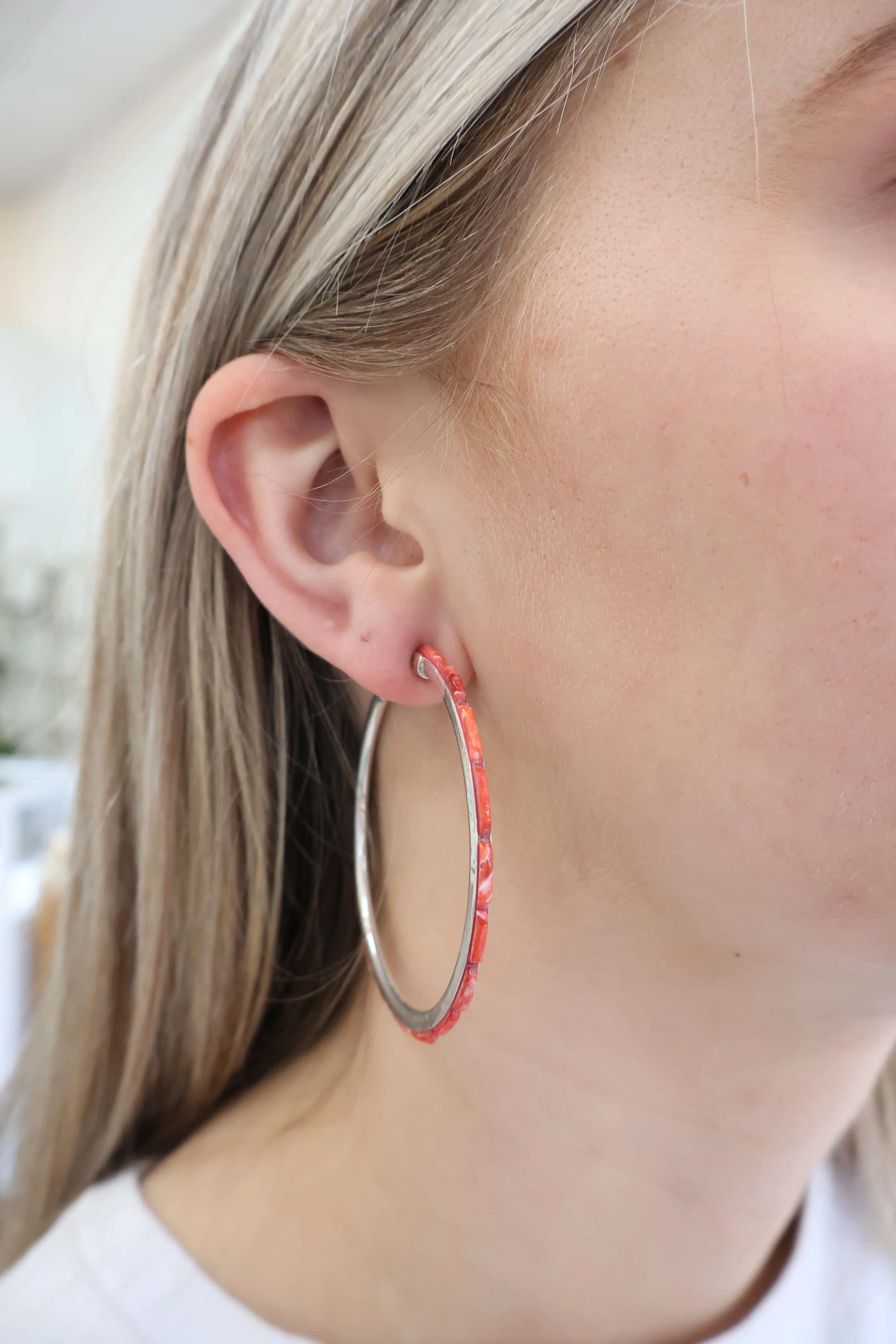 2 1/4"  Red Spiny Oyster Hoops - Image 2