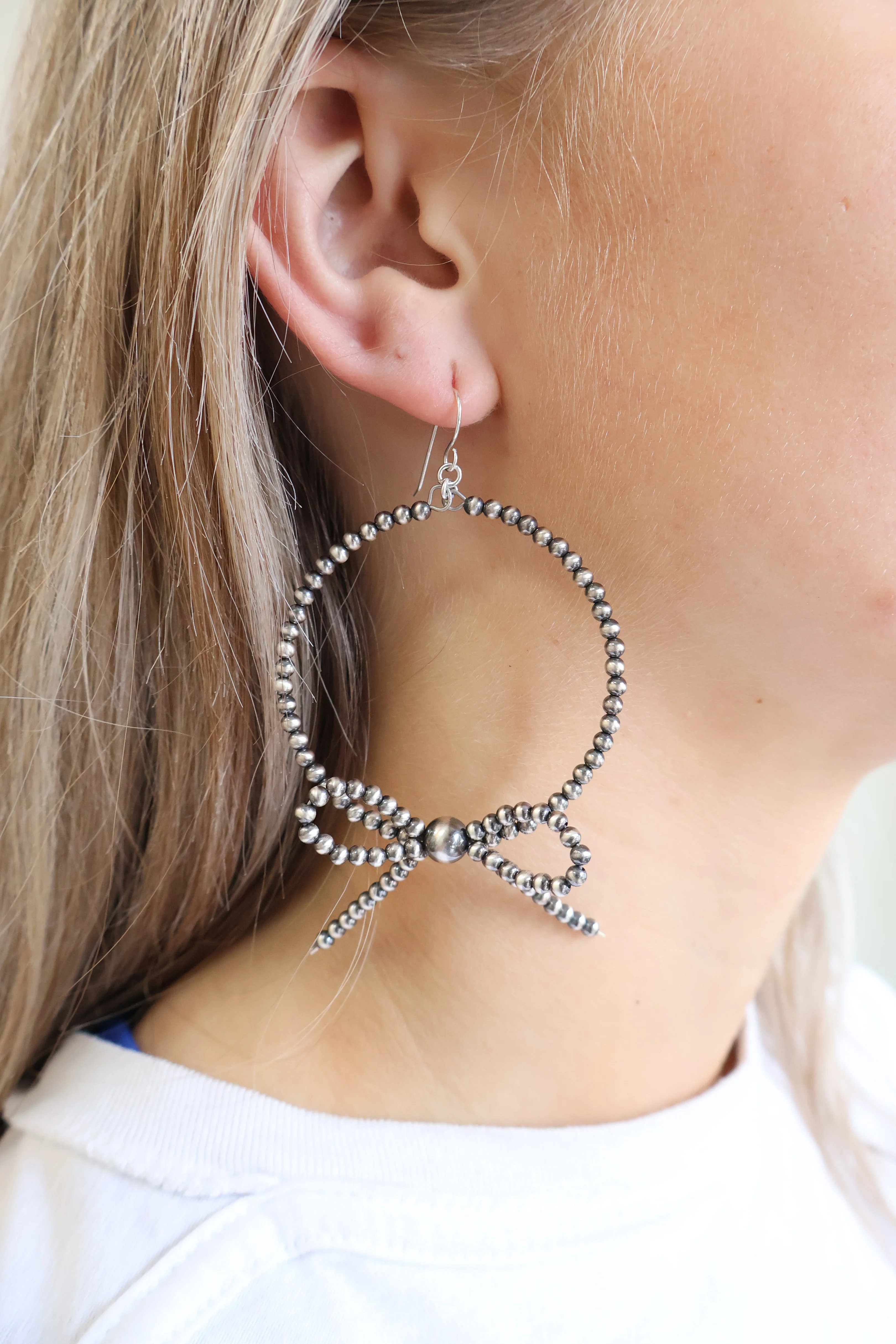 Navajo Pearl Bow Hoops - Image 2