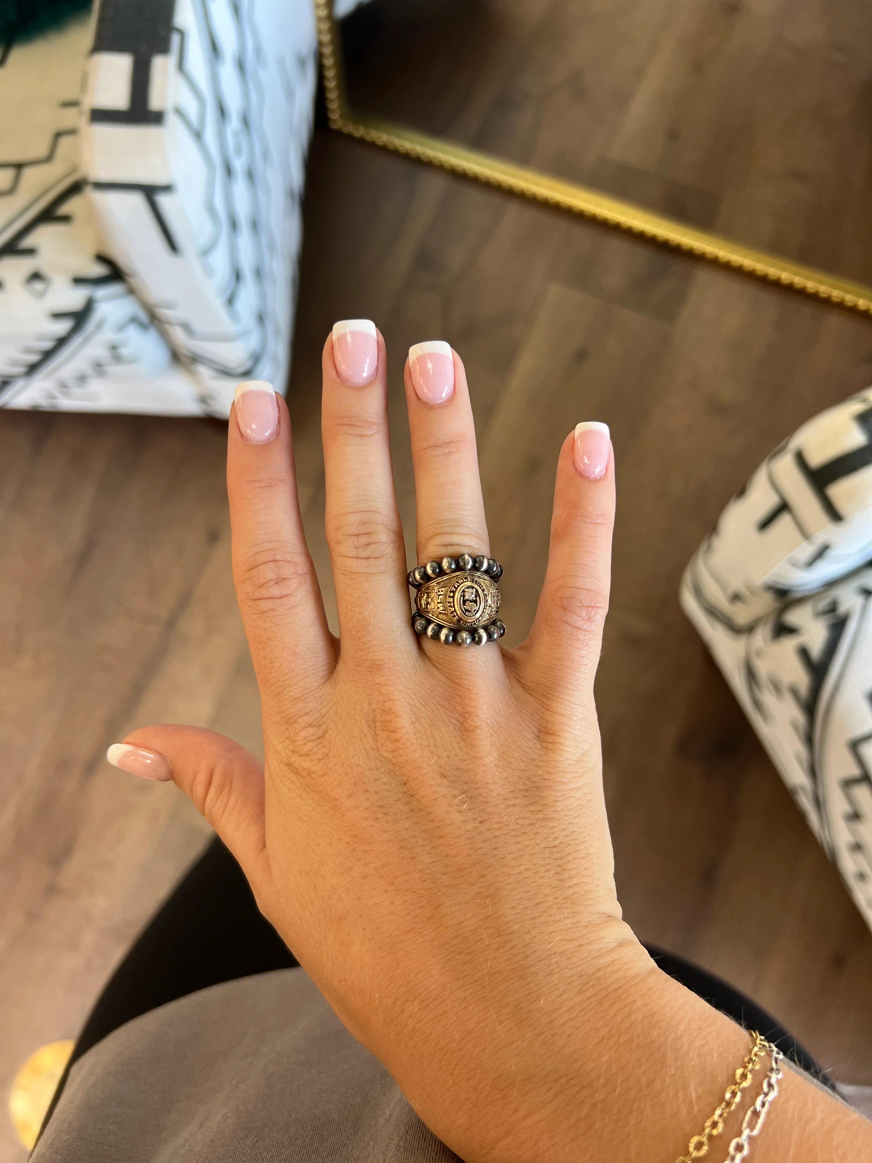 Navajo Pearl Stretch Ring - Image 2