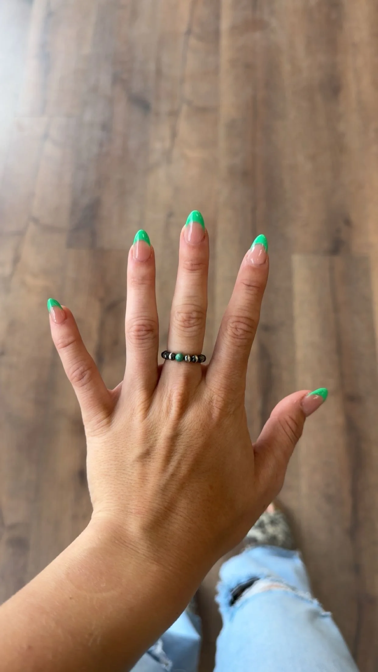 Navajo Pearl Stretch Ring - Green Turquoise - Image 2