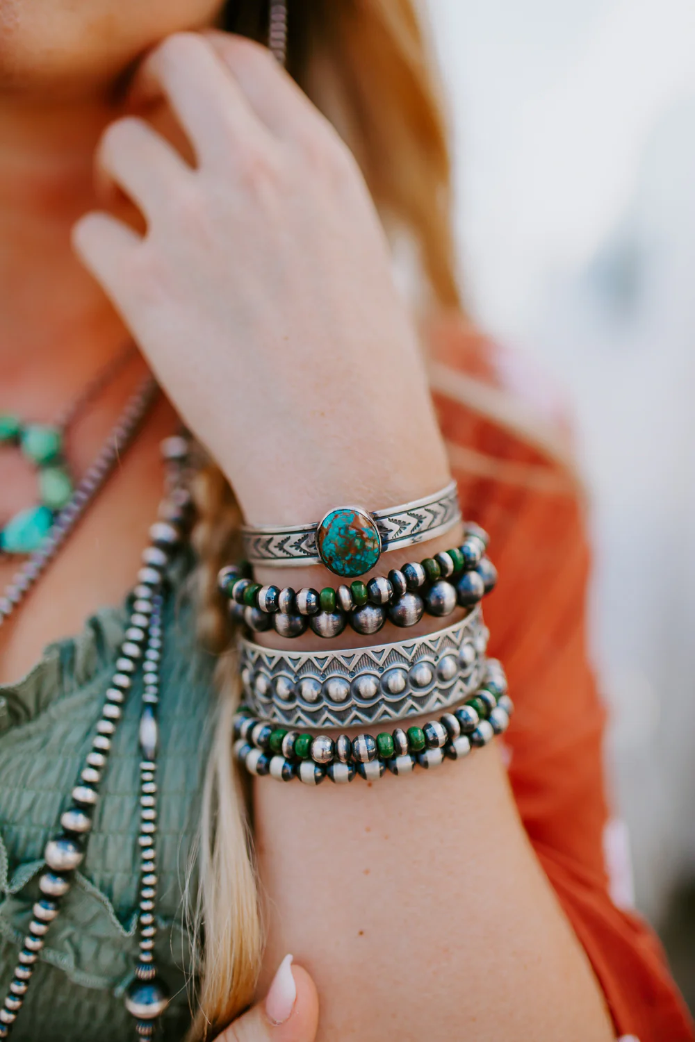 Navajo Pearl Stretch Bracelet  - 10mm - Image 4