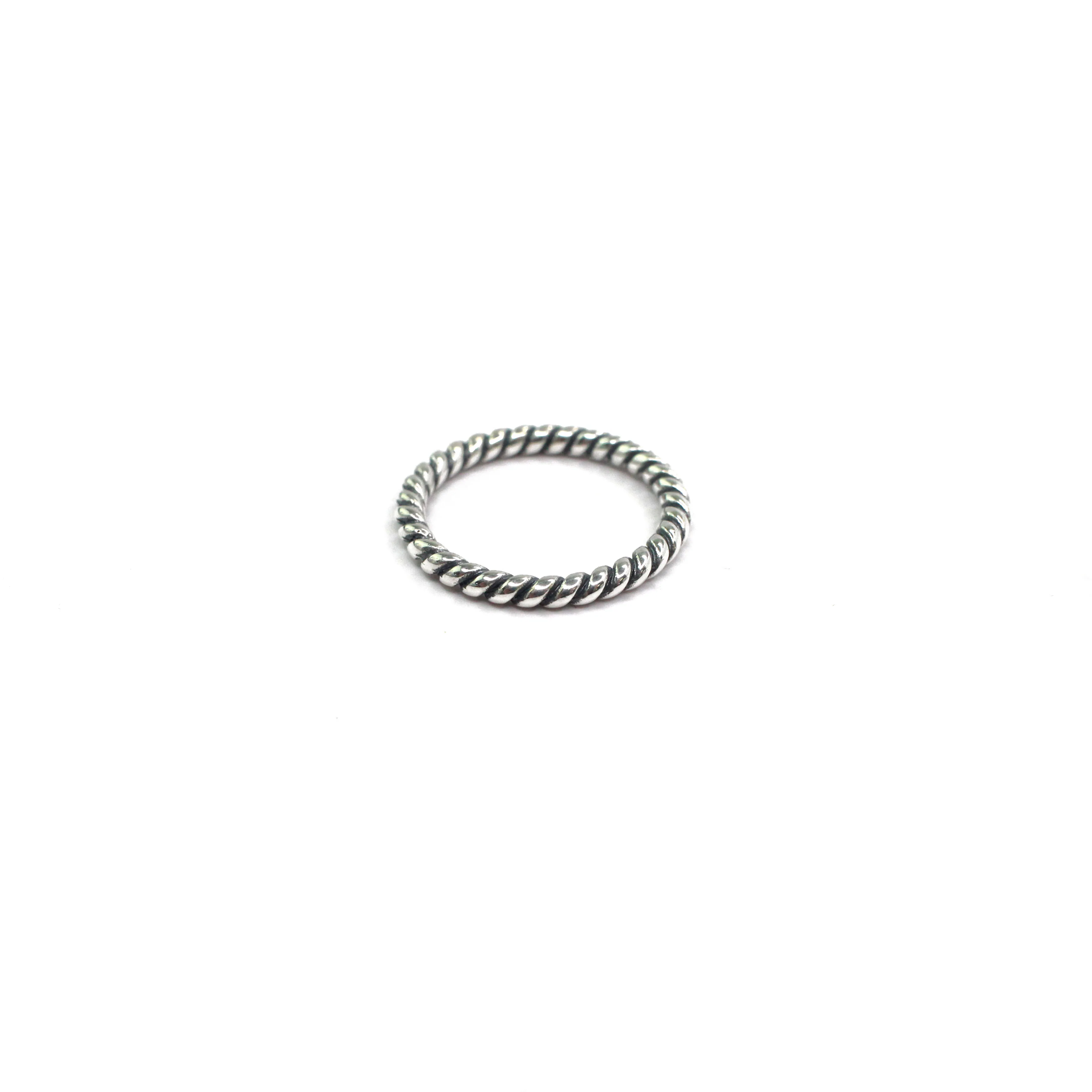 The Twisted Rope Ring