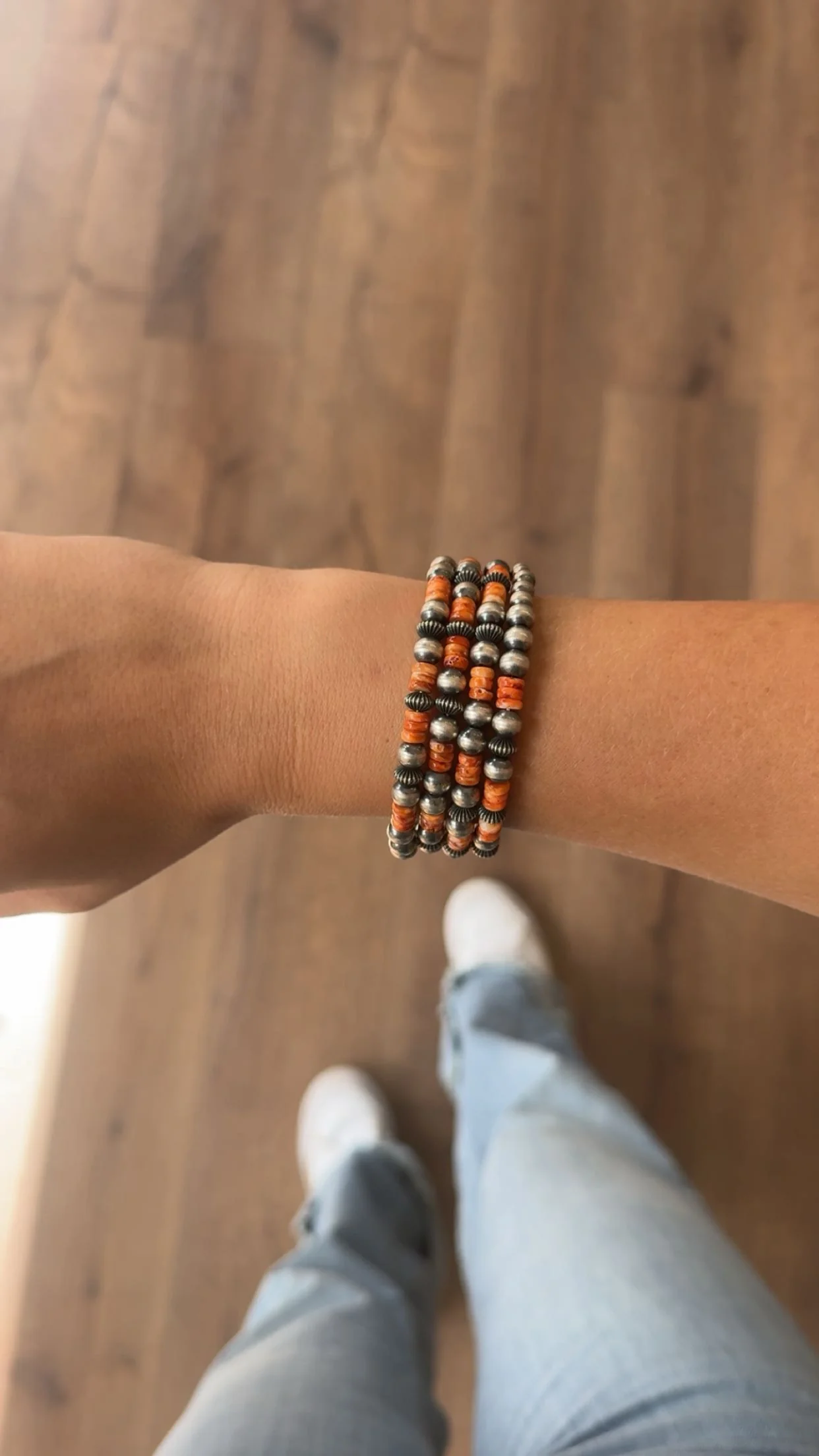 4mm - 6mm Memory Wire Navajo Pearl Bracelet - Orange Spiny - Image 2